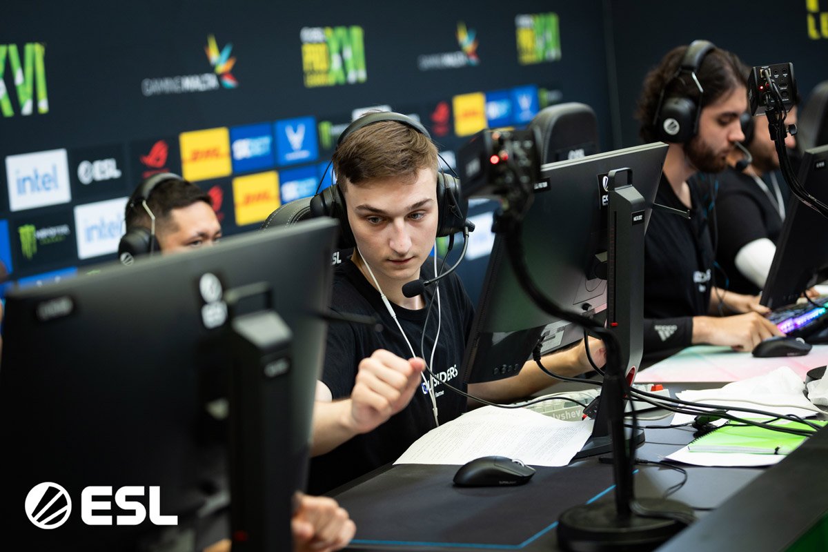 FURIA perde para Outsiders e é eliminada da ESL Pro League 16