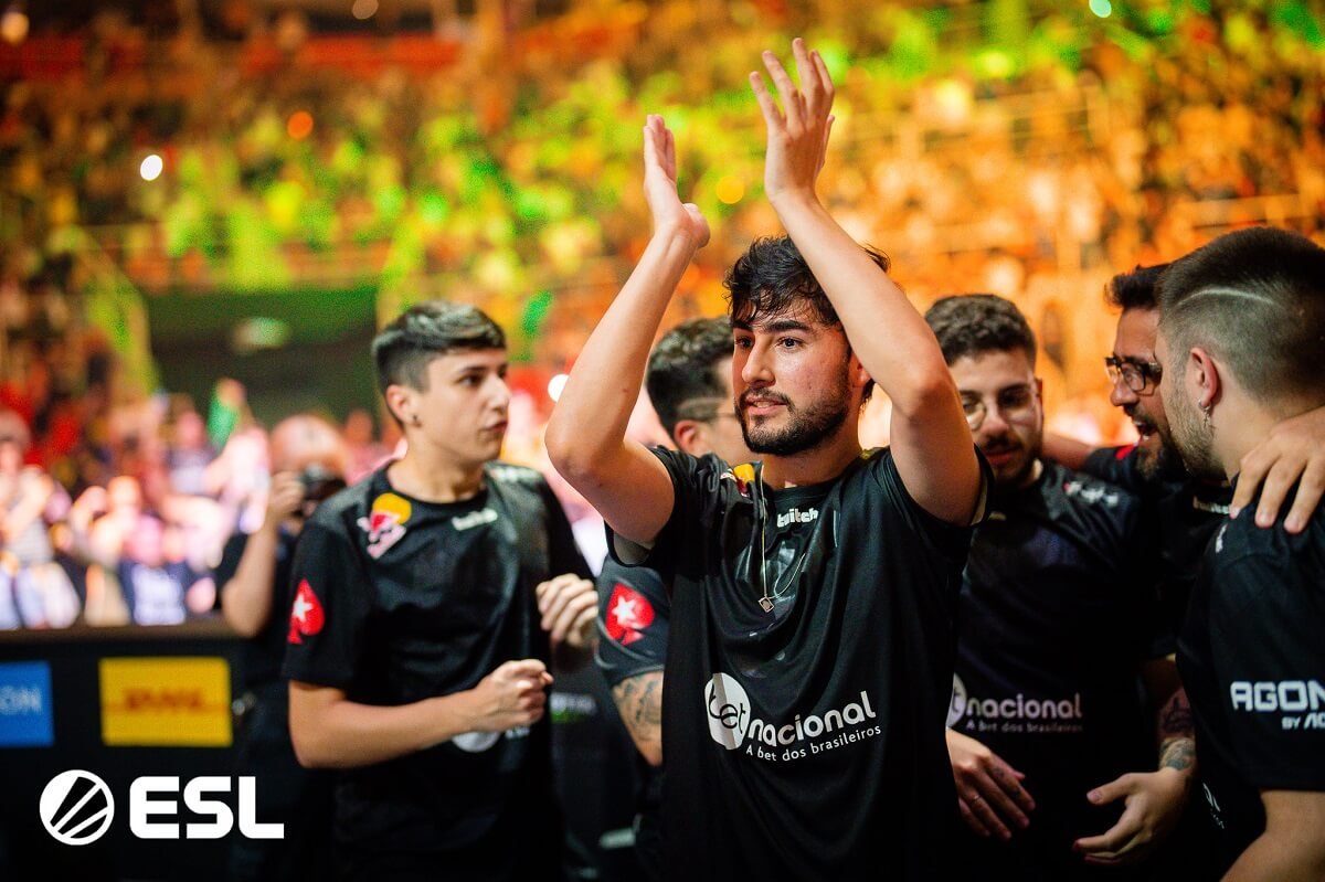 Jogo entre FURIA e NAVI registra o terceiro maior pico de audiência do CS:GO