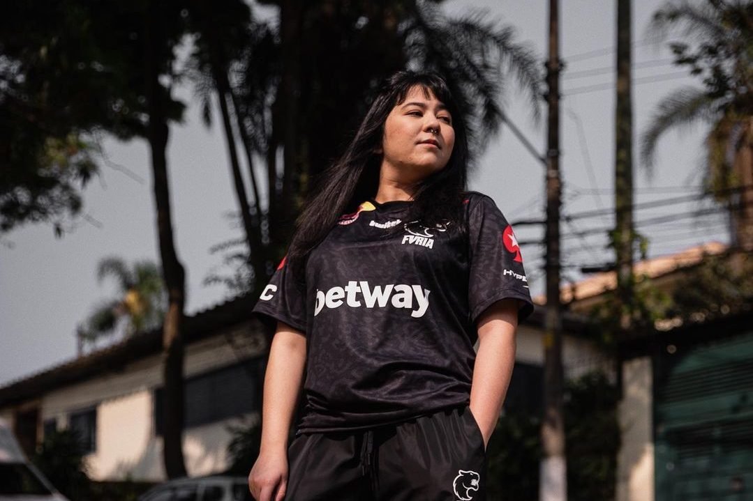 CS:GO: “Esperamos disputar os maiores campeonatos do Brasil além dos femininos”, afirma kaah