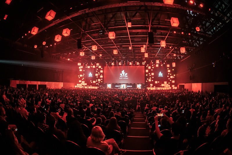 Novo projeto Riot Forge visa expandir universo de LoL em diferentes jogos