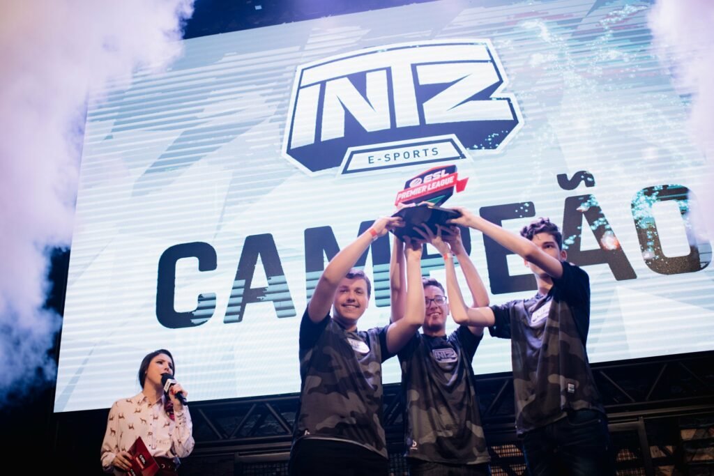 Elenco de Rocket League da INTZ se classifica para o mundial nos EUA