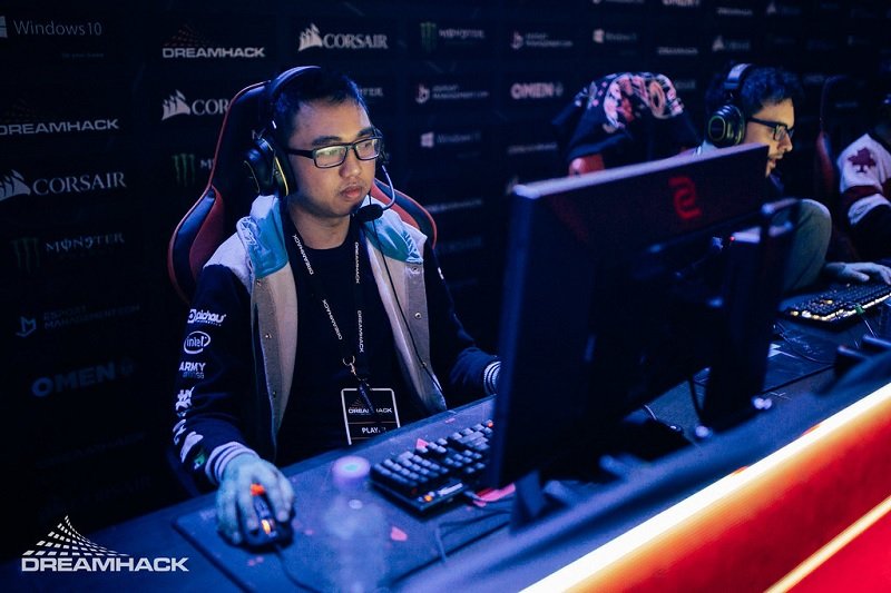 Jogador desiste do Dota 2 para encontrar uma namorada