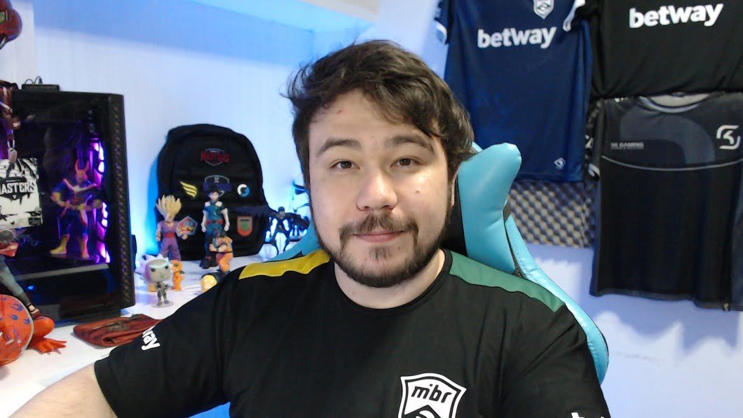 Ash: “Detenção dos direitos de imagem é hoje uma barreira grande para a narração”