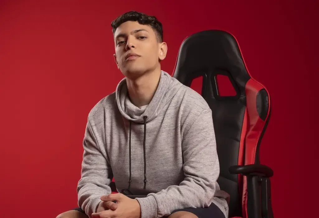 Jovem muda de curso após ser aprovado em universidade dos EUA pelo Fortnite
