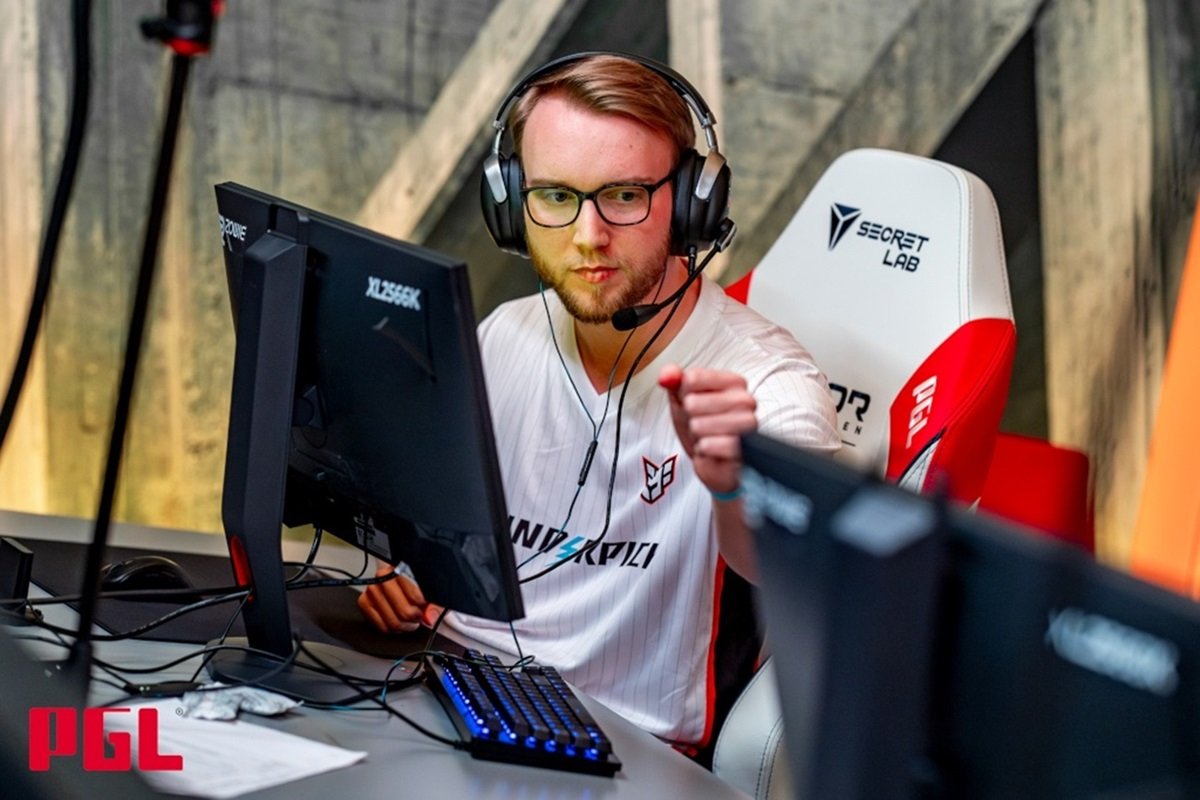 CS2: TeSeS usa Snap Tap, e ESL reverte resultado da HEROIC