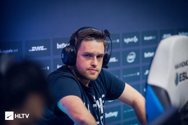 CS:GO: “O cara quer provocar o time no meio do treino”, diz Apoka