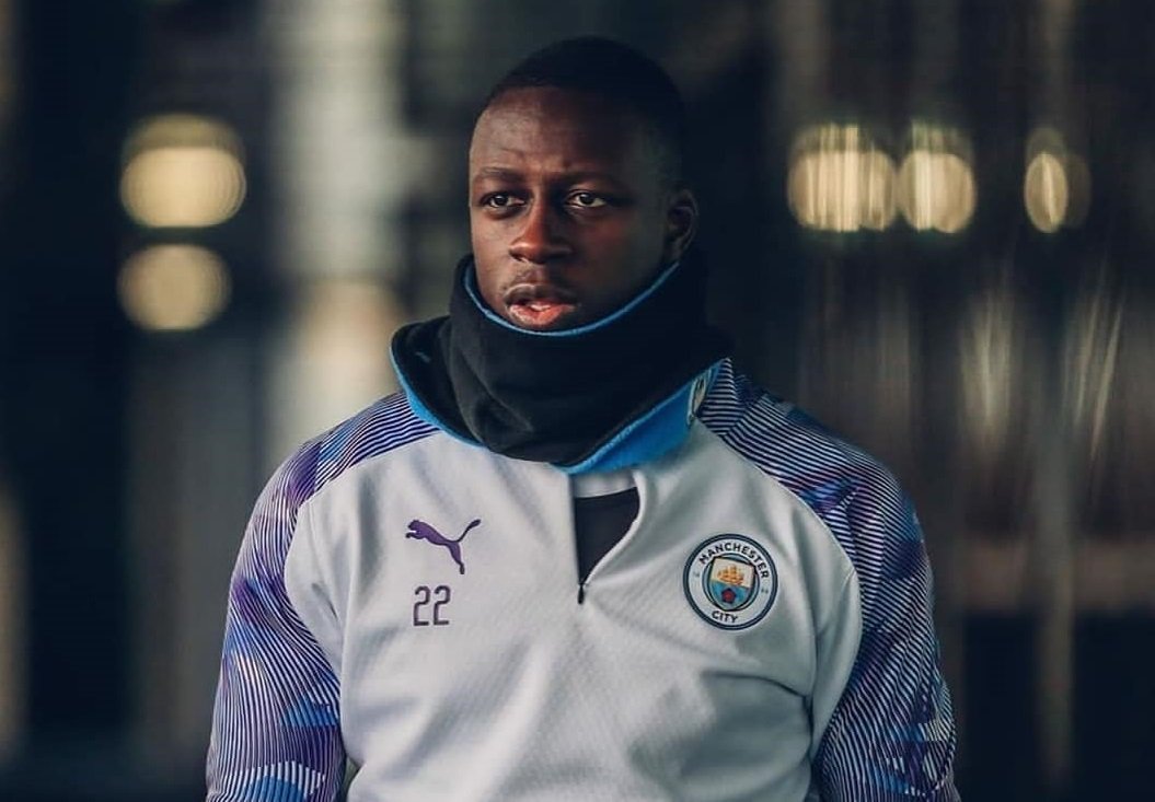 Preso e acusado de estupros, Benjamin Mendy é excluído do FIFA 22