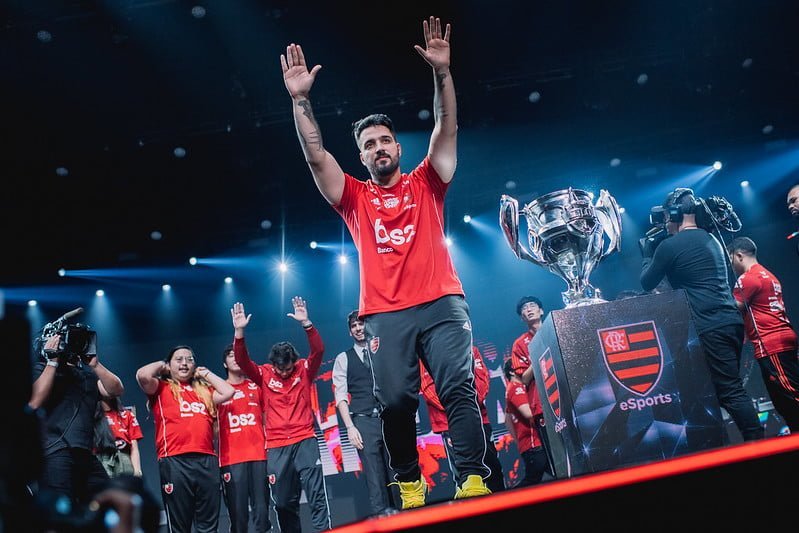 LoL: “Não confio no novo projeto”, diz brTT ao não renovar com o Flamengo