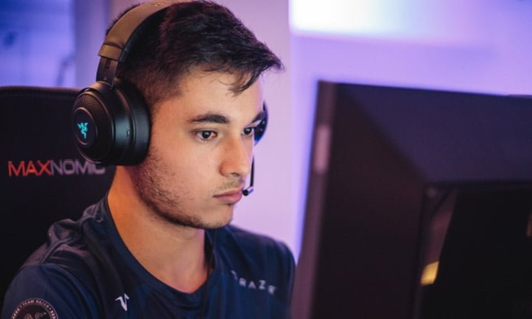 ex-100 Thieves mira felps como substituto de kNg