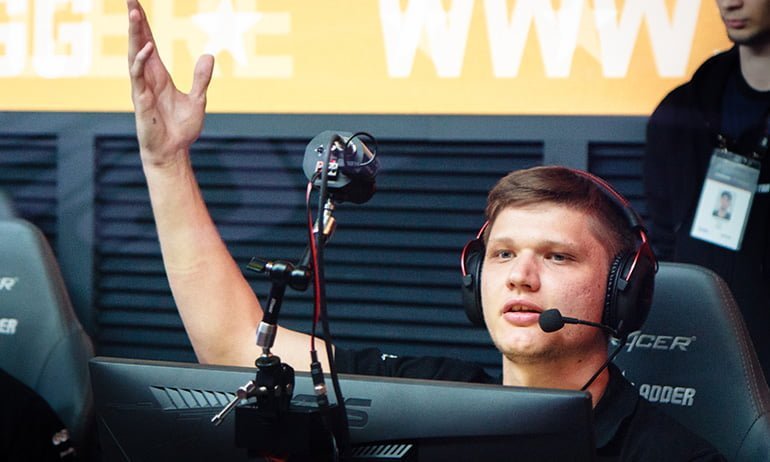 Liderada por s1mple, Na’Vi vira partida e elimina SK do StarSeries i-League S5