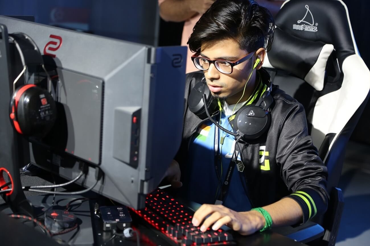 CS2: pego trapaceando em LAN, forsaken está livre para jogar