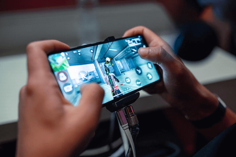 Jogador de Free Fire banido por hack entra na justiça contra Garena e perde ação