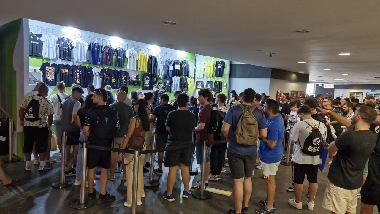 IEM Rio 2024: loja tem uniformes de times a partir de R$ 130