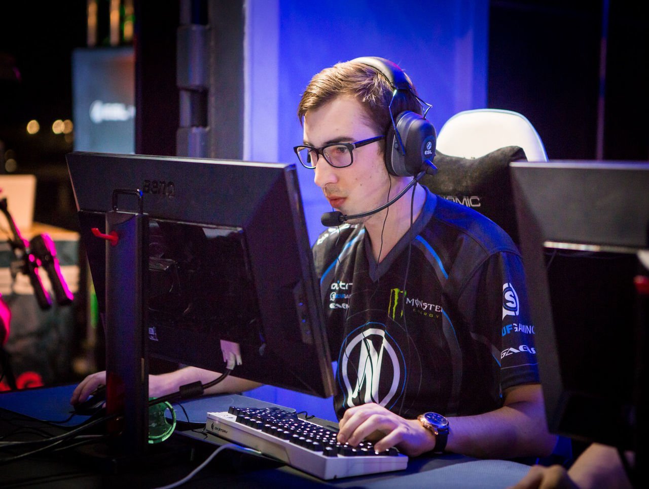 Dança das cadeiras pós-Major: EnVyUs e North mudam seus elencos