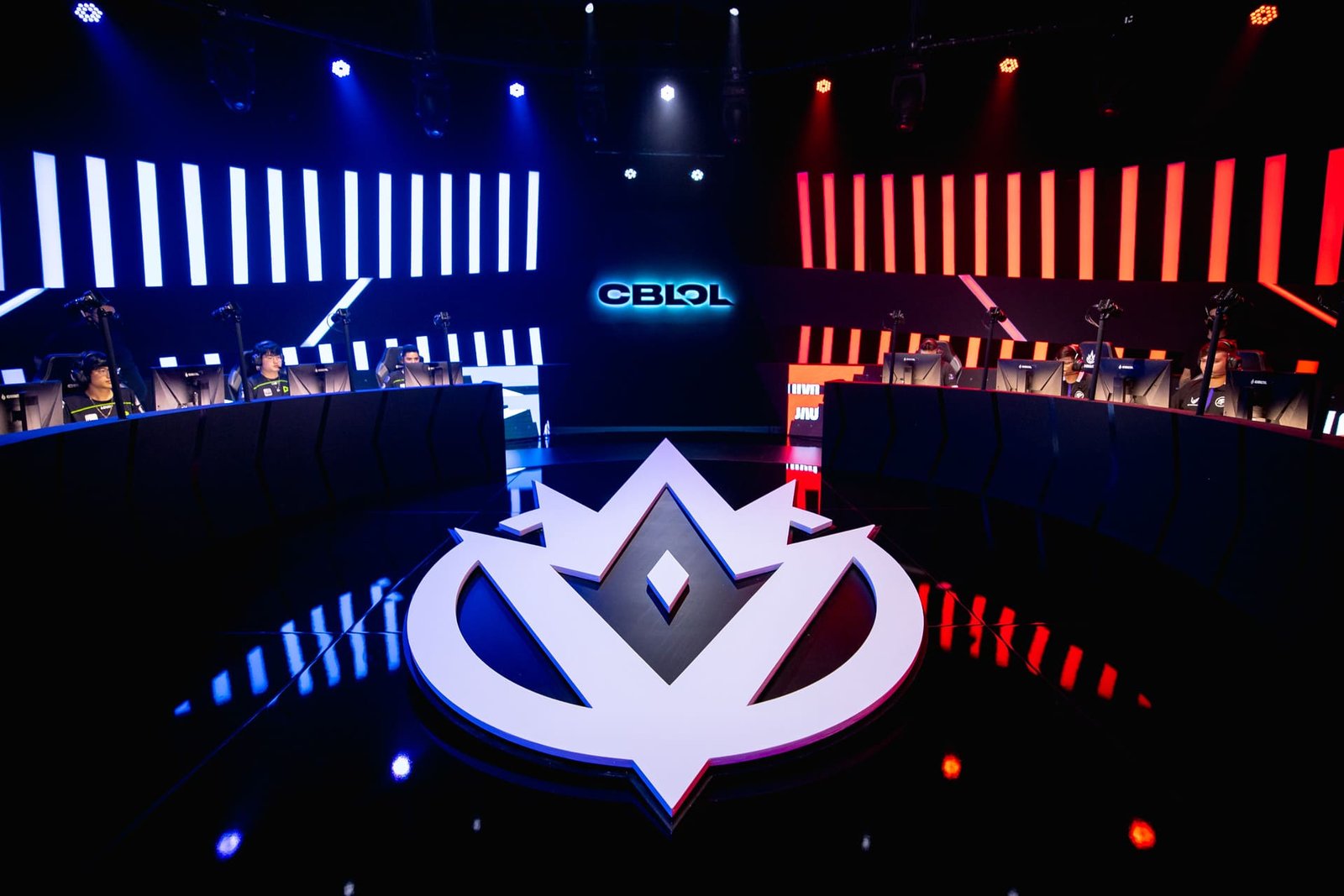 Riot Games anuncia retorno do CBLOL e da LCS como ligas independentes em 2026
