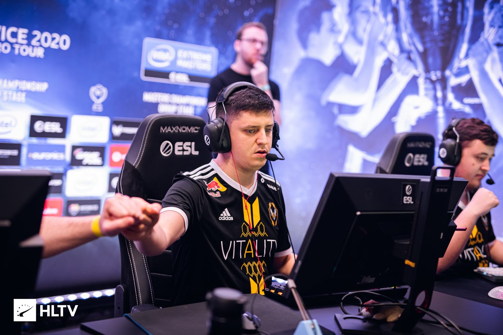 CS:GO: apEX deixa Vitality temporariamente para tratar da saúde
