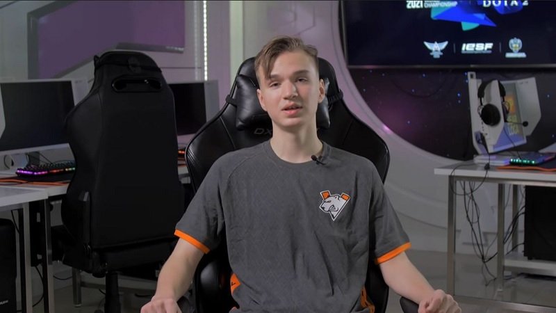 Dota 2: Jogador da Virtus.Pro é demitido após fazer desenho pró-guerra durante partida
