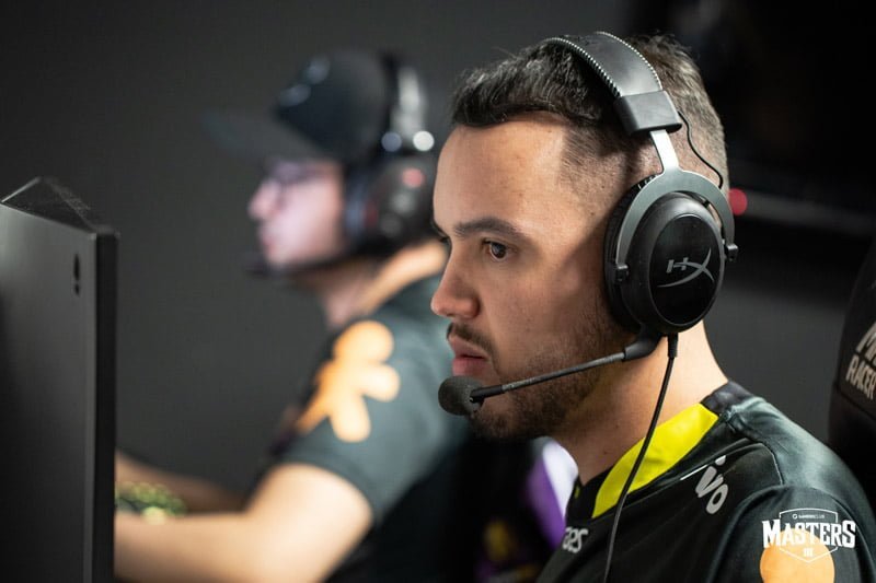Shoowtime diz que coldzera foi o profissional “mais mal-educado que tive o desprazer de jogar junto”