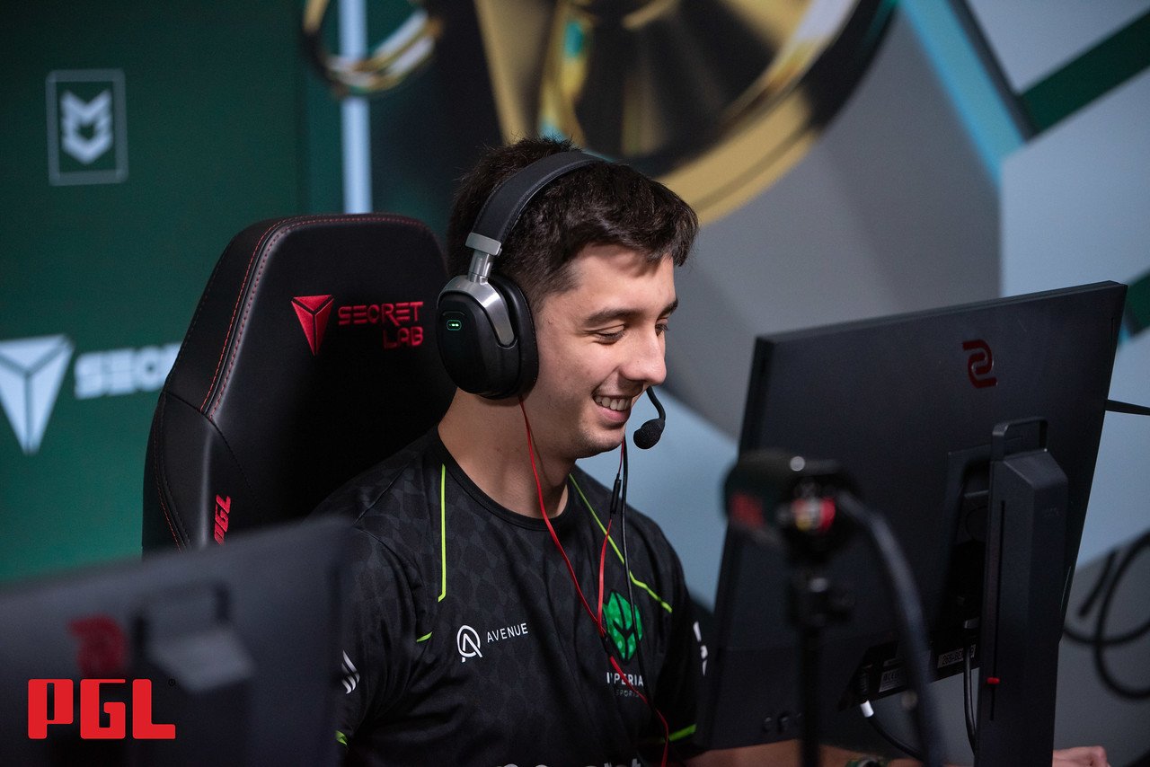 PGL Major Antwerp: Imperial leva susto, mas vence IHC e se mantém viva