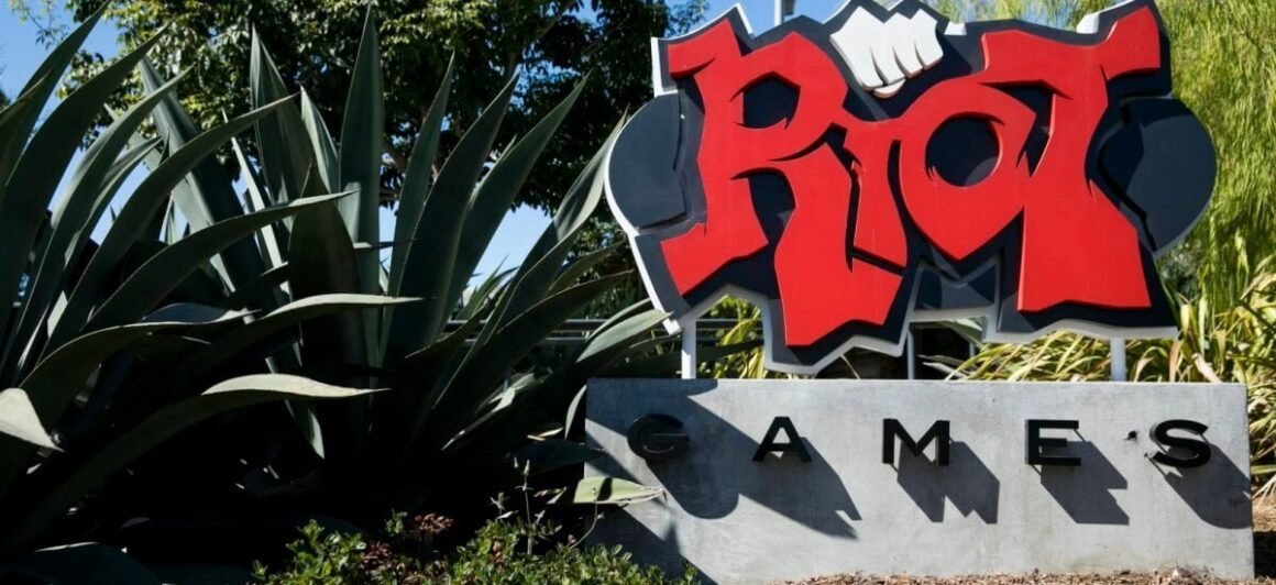 lol riot games