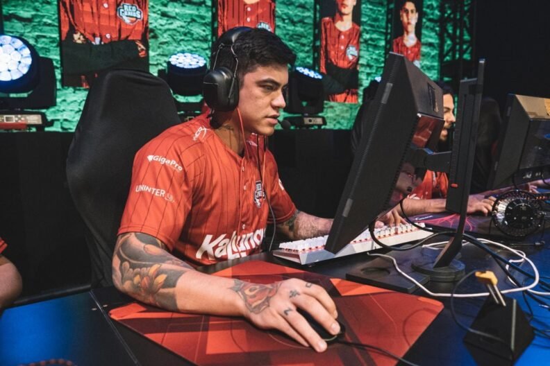 fnx RED Canids
