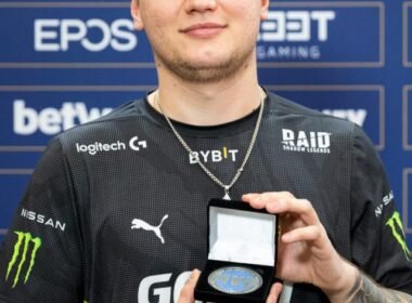 cropped-s1mple-2.jpg