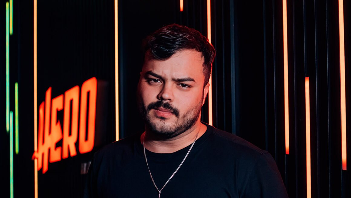 Luis Felipe Hero Base